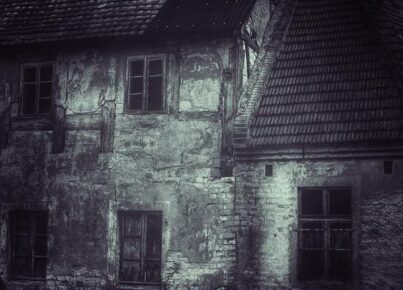 hauntedhome-1524823491